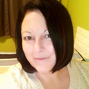 Meet your Posher, Danyelle